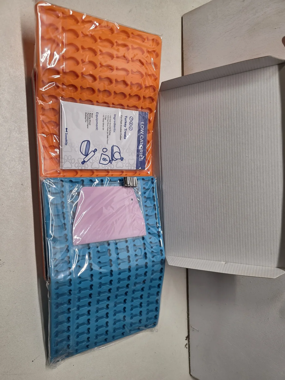 Cat Edition Treat Box in Orange & Blue